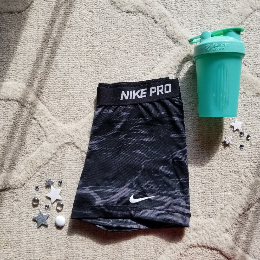 Nike Pros- Marble Dark Gray